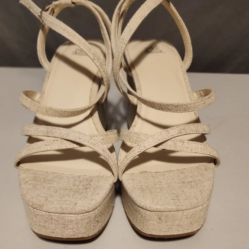 Chic Cream Wedges with Strappy Design
